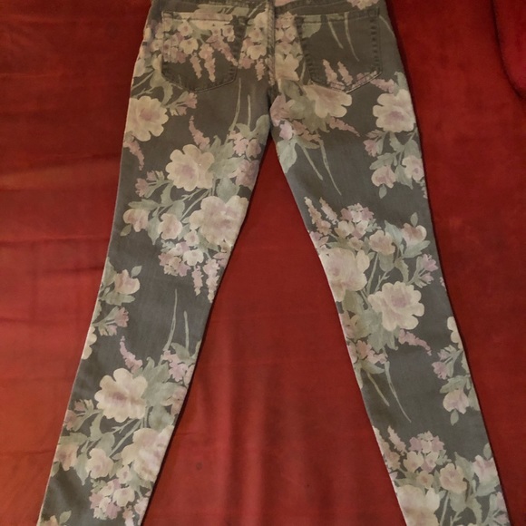 Girls Sz 10 Children’s Place floral jeggings New - Picture 2 of 2